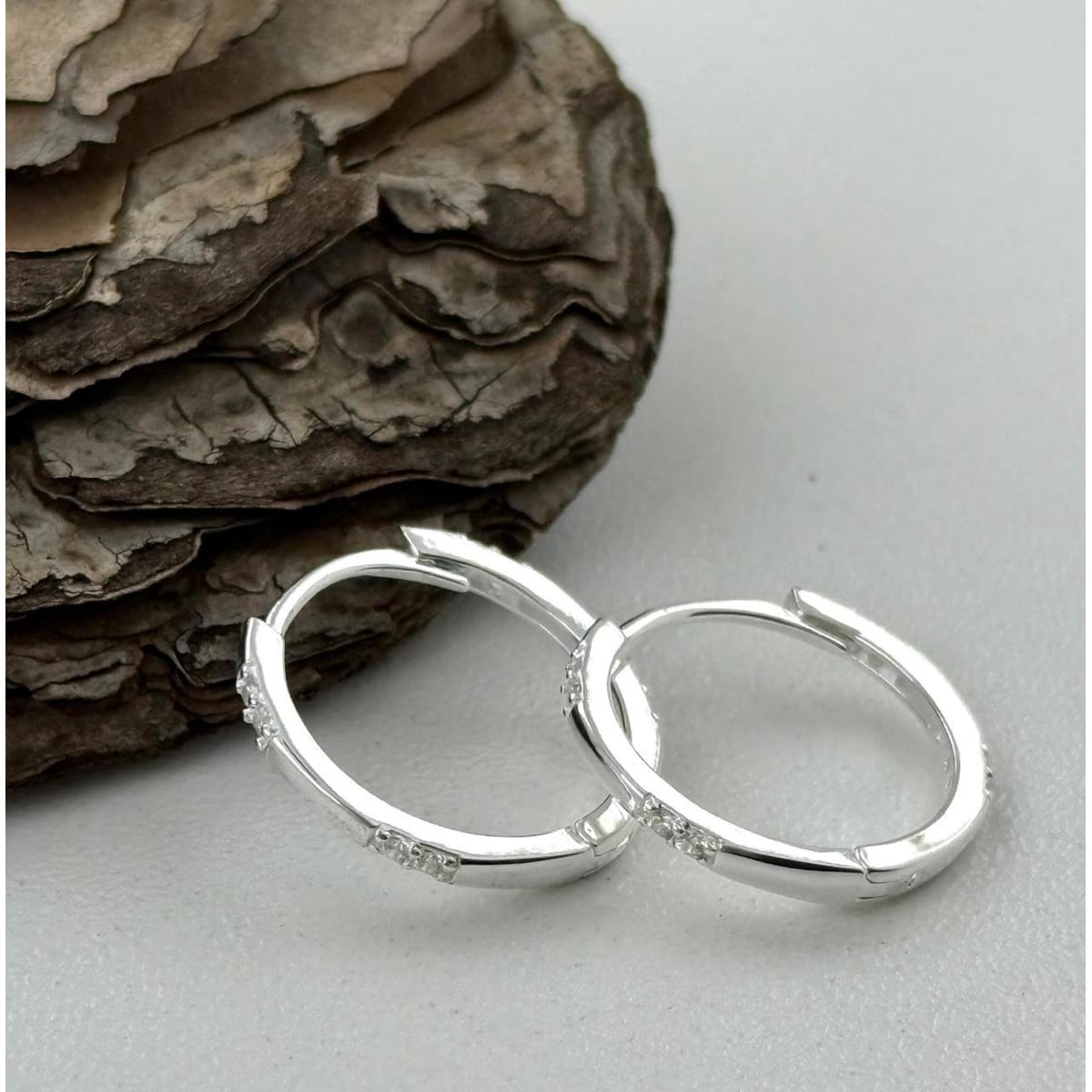 Argola Click Fina com Zircônias
